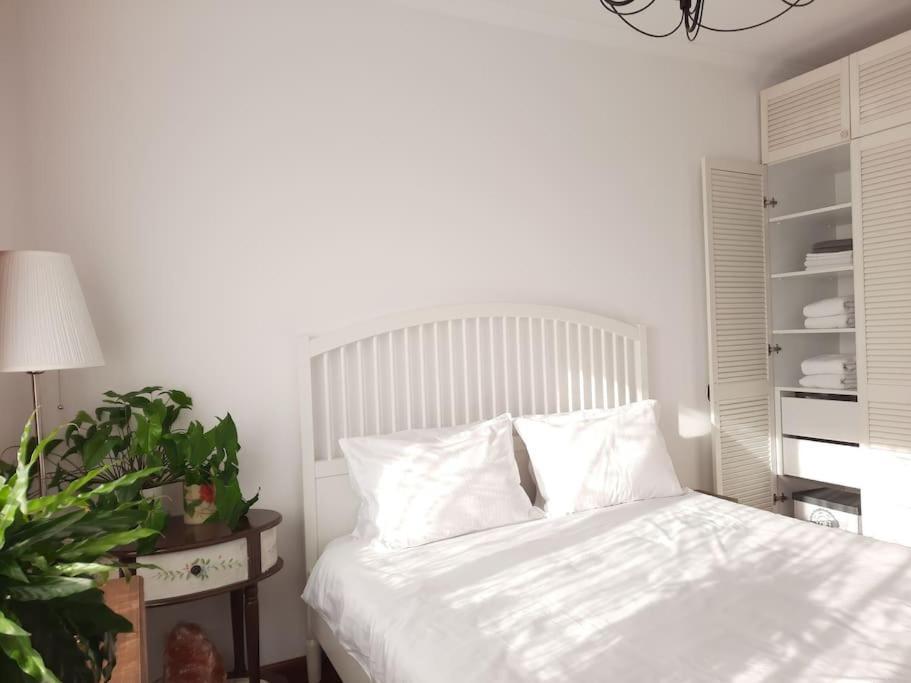 Cosy Boutique 61 Sqm Apartment - Private Parking - Ten Blocks Residence Bucharest Exterior photo
